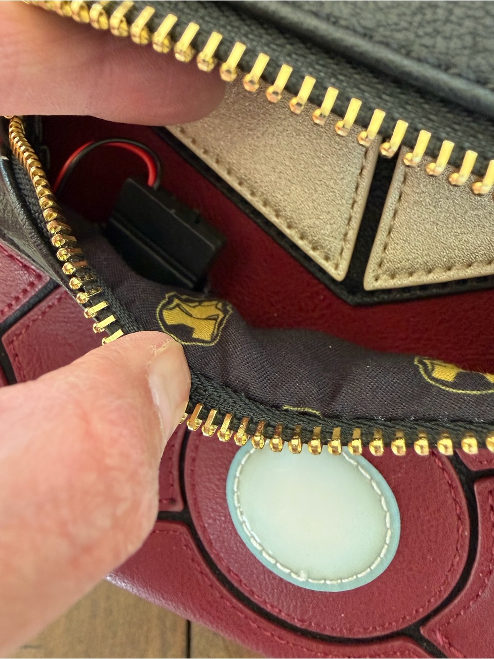 Loungefly Iron Man light up Mini Backpack with matching belt bag - Picture 5 of 8